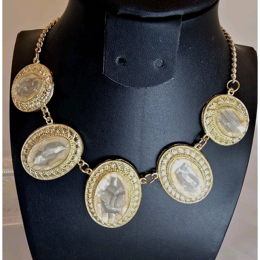 Vintage Gold Tone Faux Mother Of Pearl Style Oval Statement Necklace Summer #989